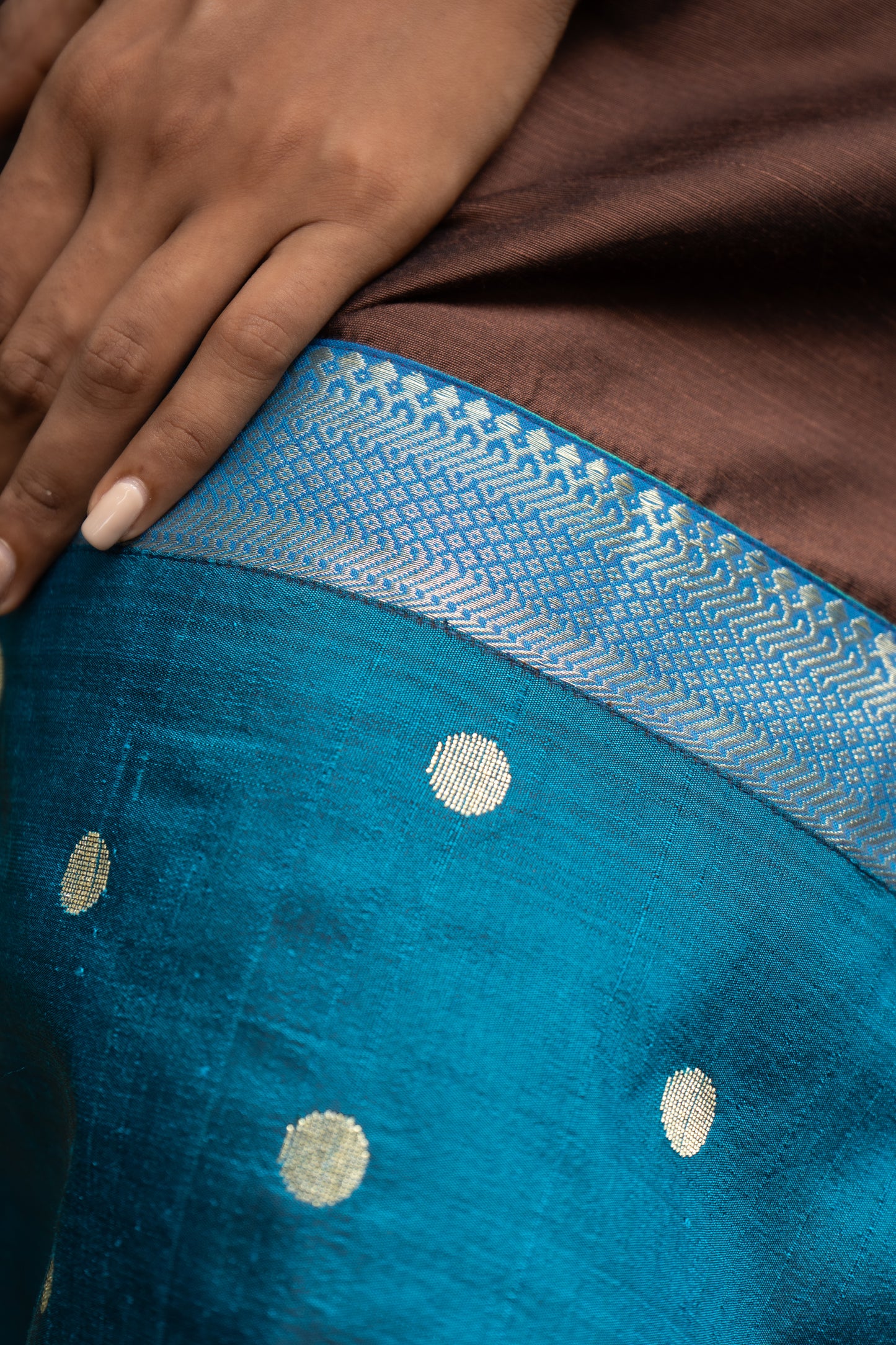 Brown & Blue Mangalgiri