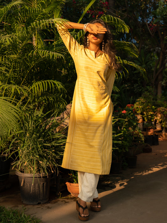 Soft Cotton Kurti w White Pinstripes