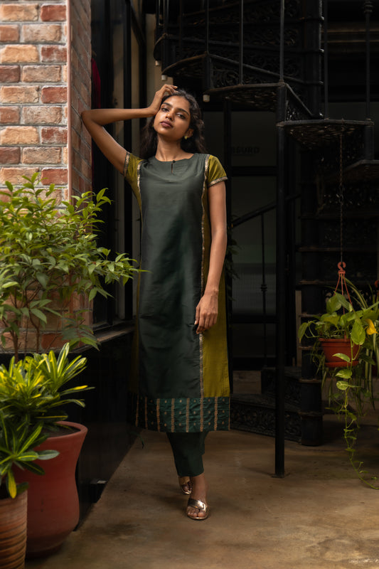 Green Panels w Zari
