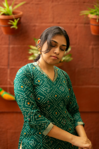 Green Bandhini Charm