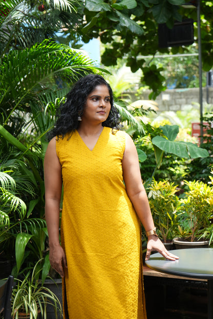 Yellow hakoba kurti