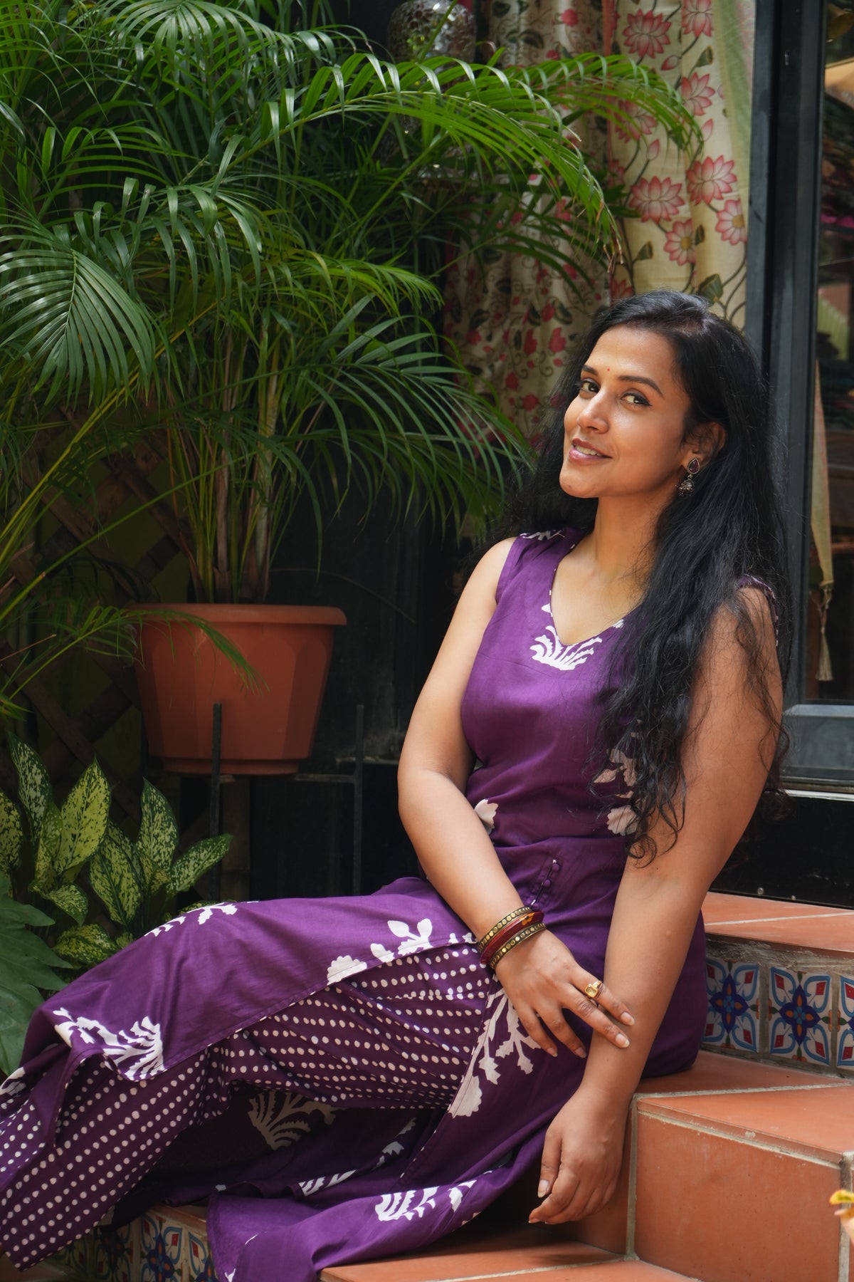Purple white motif set