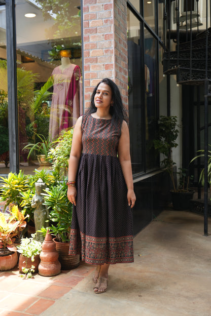 Black pleated dress