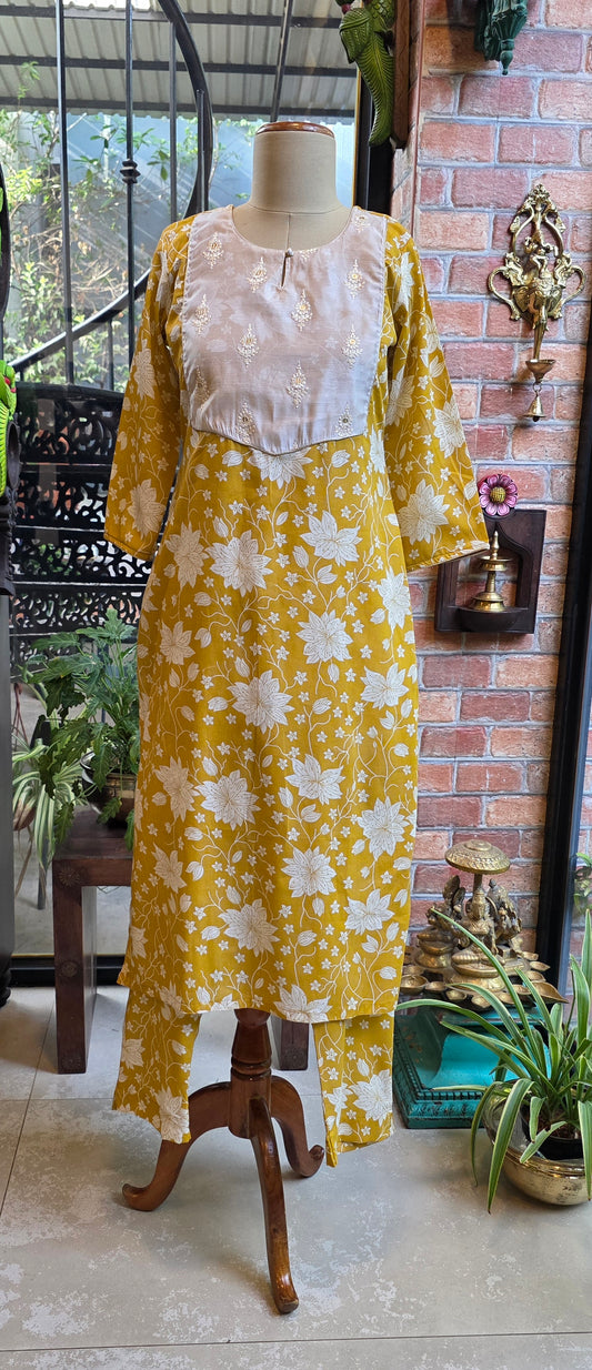 Yellow floral set